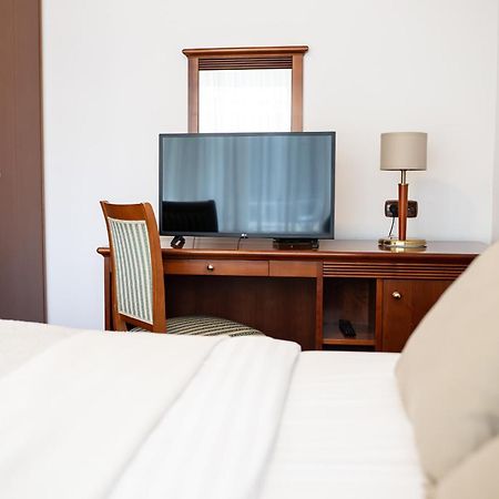 Hotel Zvezda มูร์สกา โซโบตา ภายนอก รูปภาพ